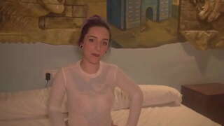 Vega και την εμπειρία της με ένα ΜΕΓΆΛΟ ΚΑΙ ΜΑΎΡΟ ΚΡΟΥΝΌΣ