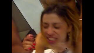 Frun ger en pro-företag, och din man är att titta på