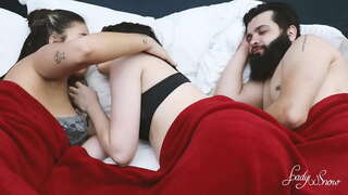 Retro com ముధీరిన సెక్స్ e మంచి na cara das duas amiguinhas. (లో మాకు చూడటానికి ఒక పూర్తి no ఎరుపు)