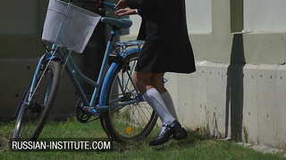 I-young student ifuna ngaphezulu wakhe titshala