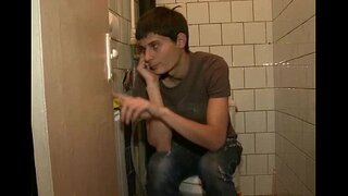 ���າງມີບົດບາດທີ່ມີຂະຫນາດໃຫຍ່ແລ່ນວ