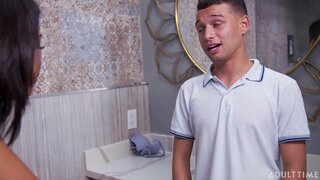 Вена Black Застукала Худ Бади Дрочащим дар лифчике Вай Модари!