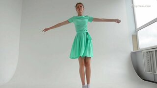 Тӯҳфаи гимнастка тағйирпазир балерина красотка Алла